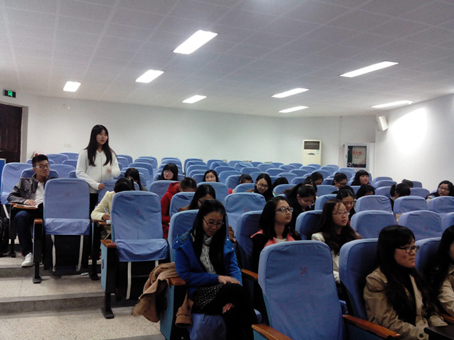 点滴做起，助人为乐--记开云手机登录入口道德大讲堂活动