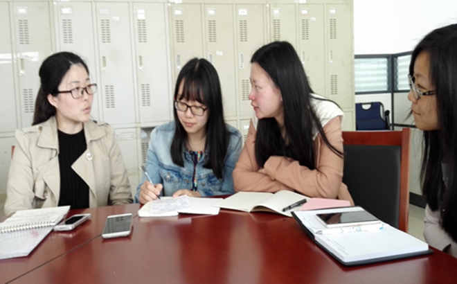 开云手机登录入口2014级硕士党支部开展“两学一做”组织生活会